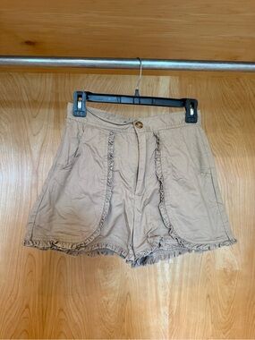 dear creatures High-Waist Ruffle-Trim Shorts in Beige